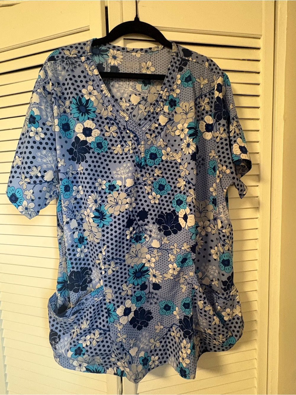 Smart Scrubs Light Blue Floral V-Neck Tunic with Teal Accents